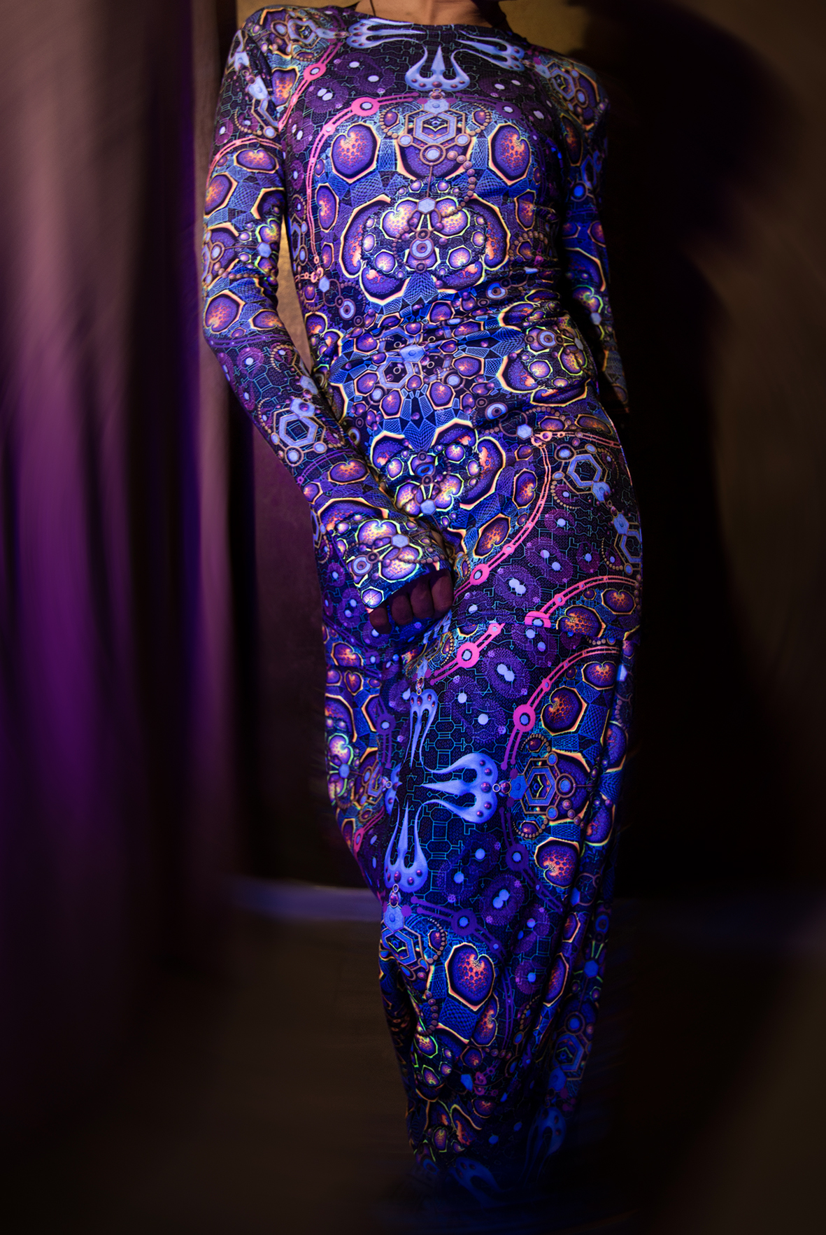 "Banyan fractal" suit