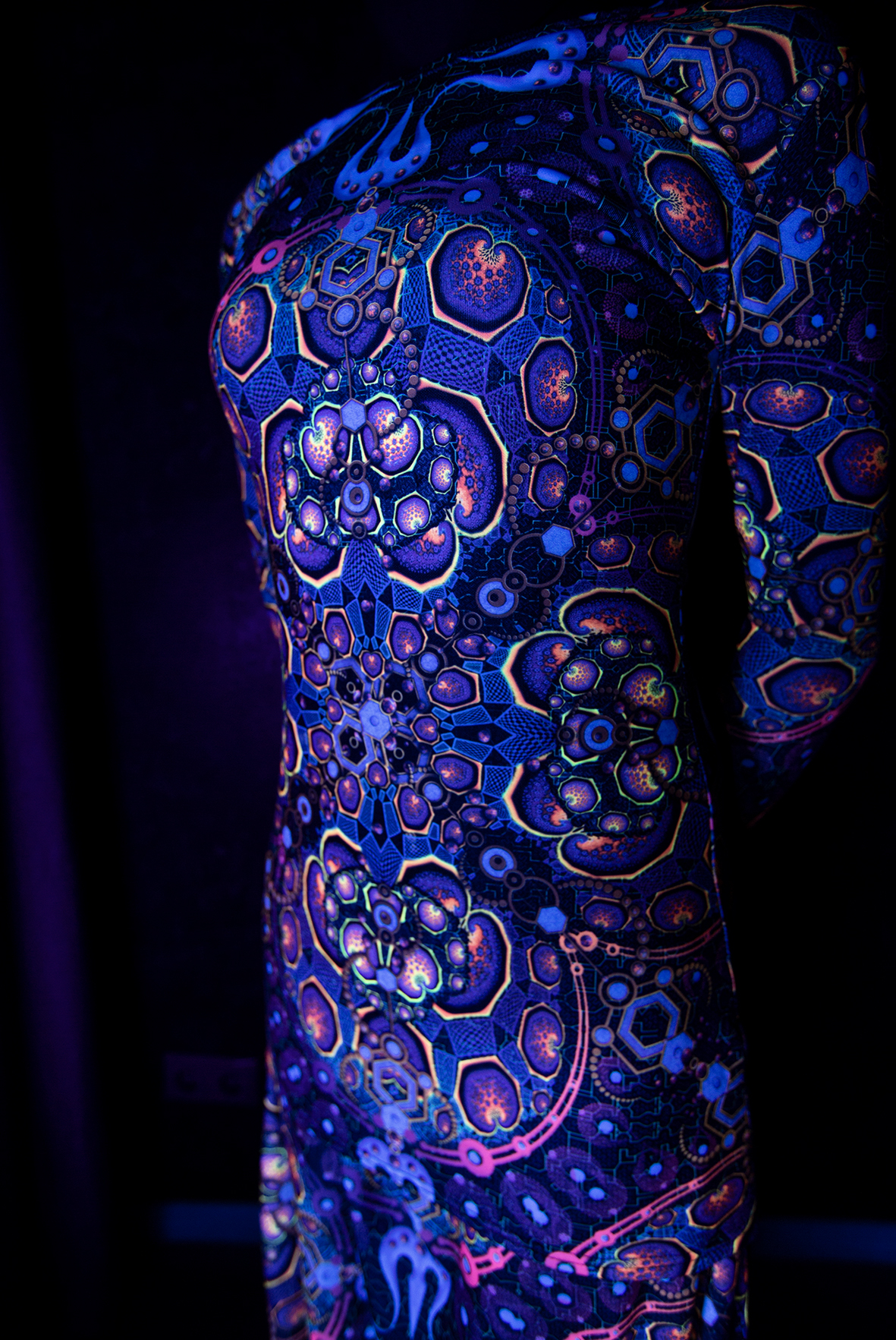 "Banyan fractal" suit